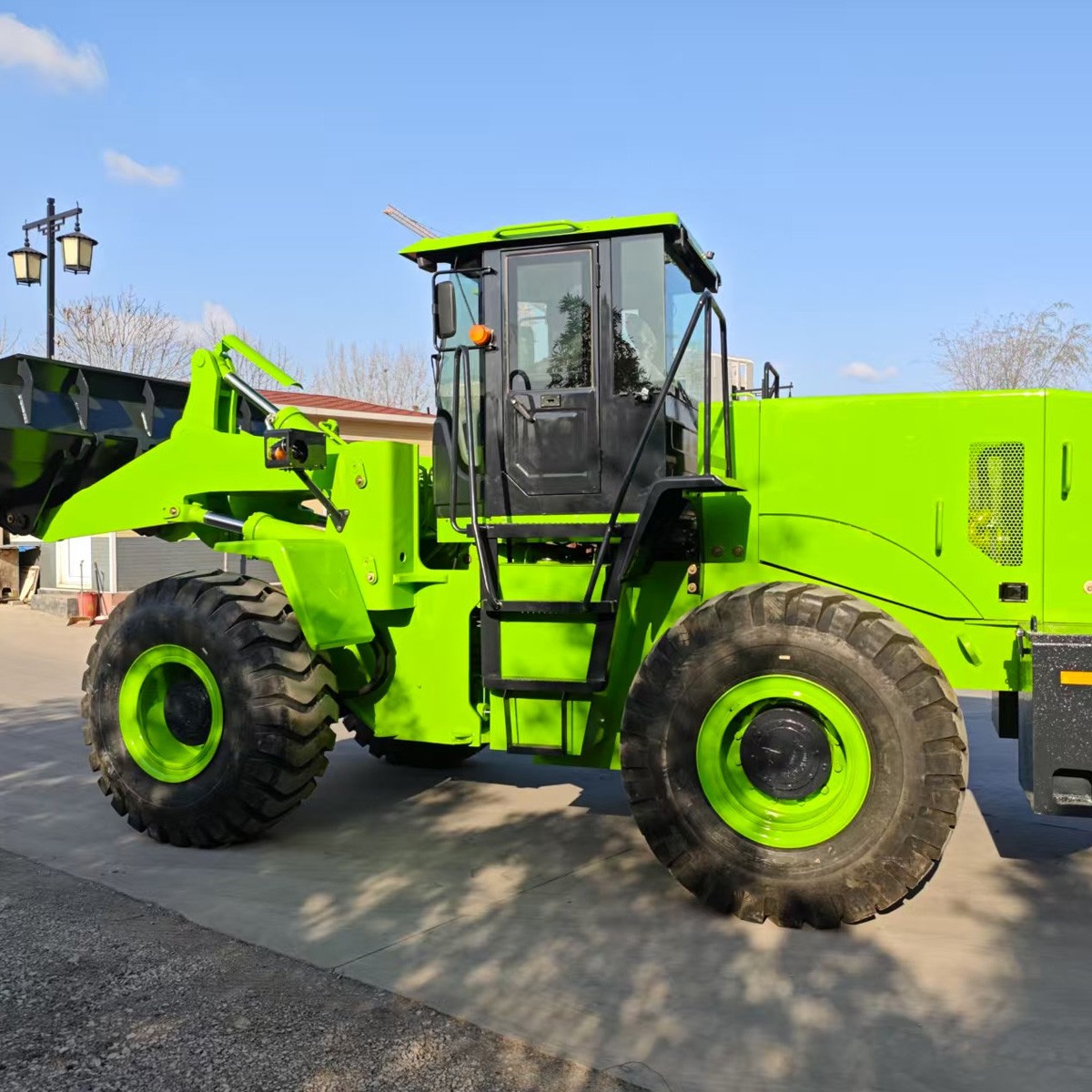 Loader - 656G electric