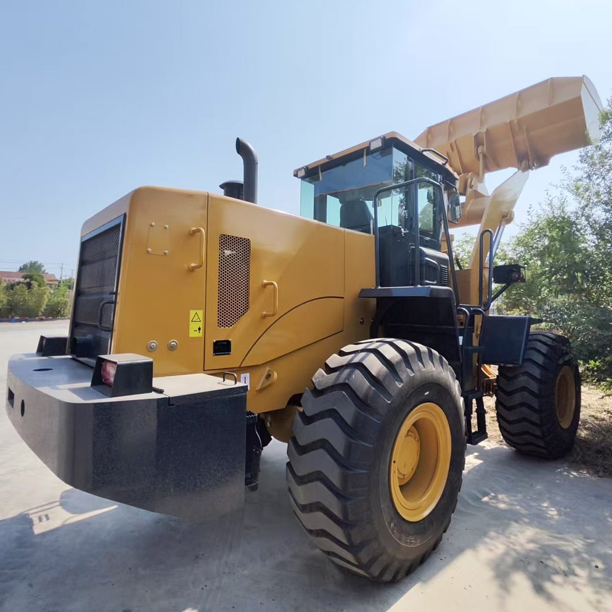 Wheeled loader 656G-5-ton truck