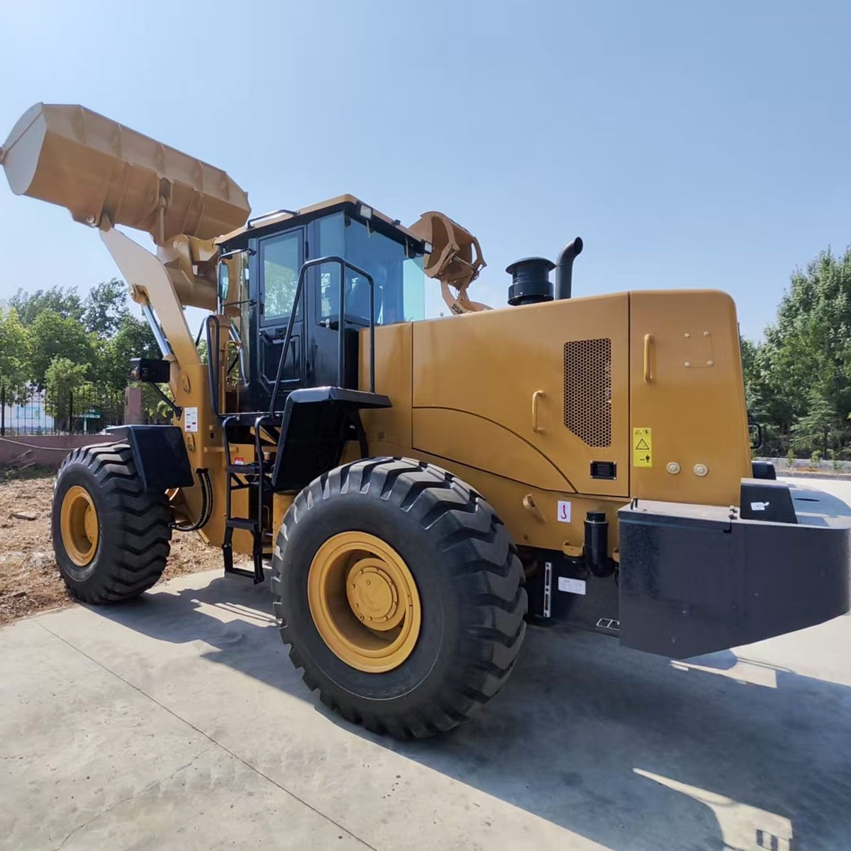 Wheeled loader 656G-5-ton truck