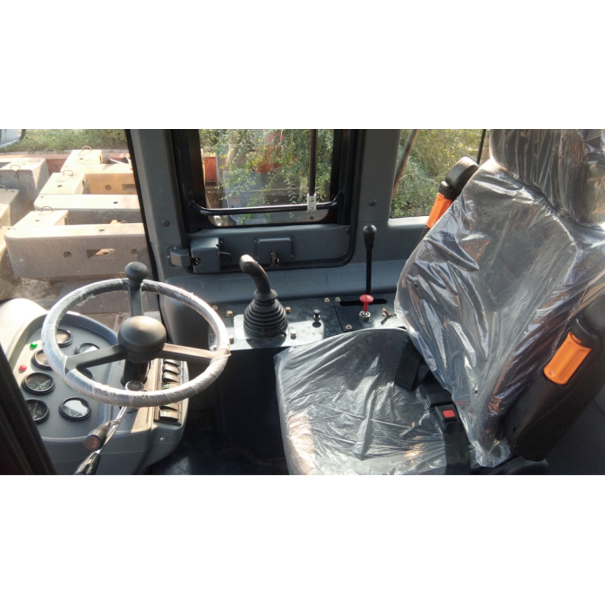 Wheeled loader 656G-5-ton truck