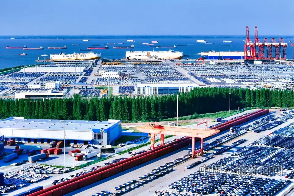 The export of automobiles from the Taicang Port area of Suzhou Port grew by more than 80% year-on-year in the first nine months of this year.