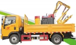 Multi functional hedge trimmer