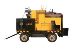 Asphalt pavement hot recycling repair vehicle
