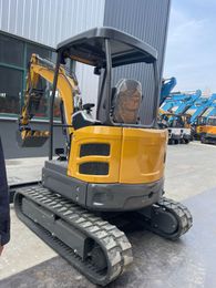 tracked excavator-2.7 tons