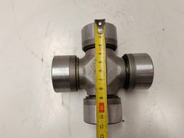 Universal joint cross shaft assembly