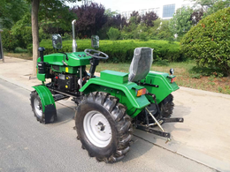 6+1 gear chassis 14.7KW/20HP four-wheel drive tire tractor