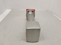 Lifting and lowering steel pipe