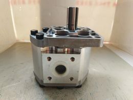 Shan gong 320 hydraulic pump