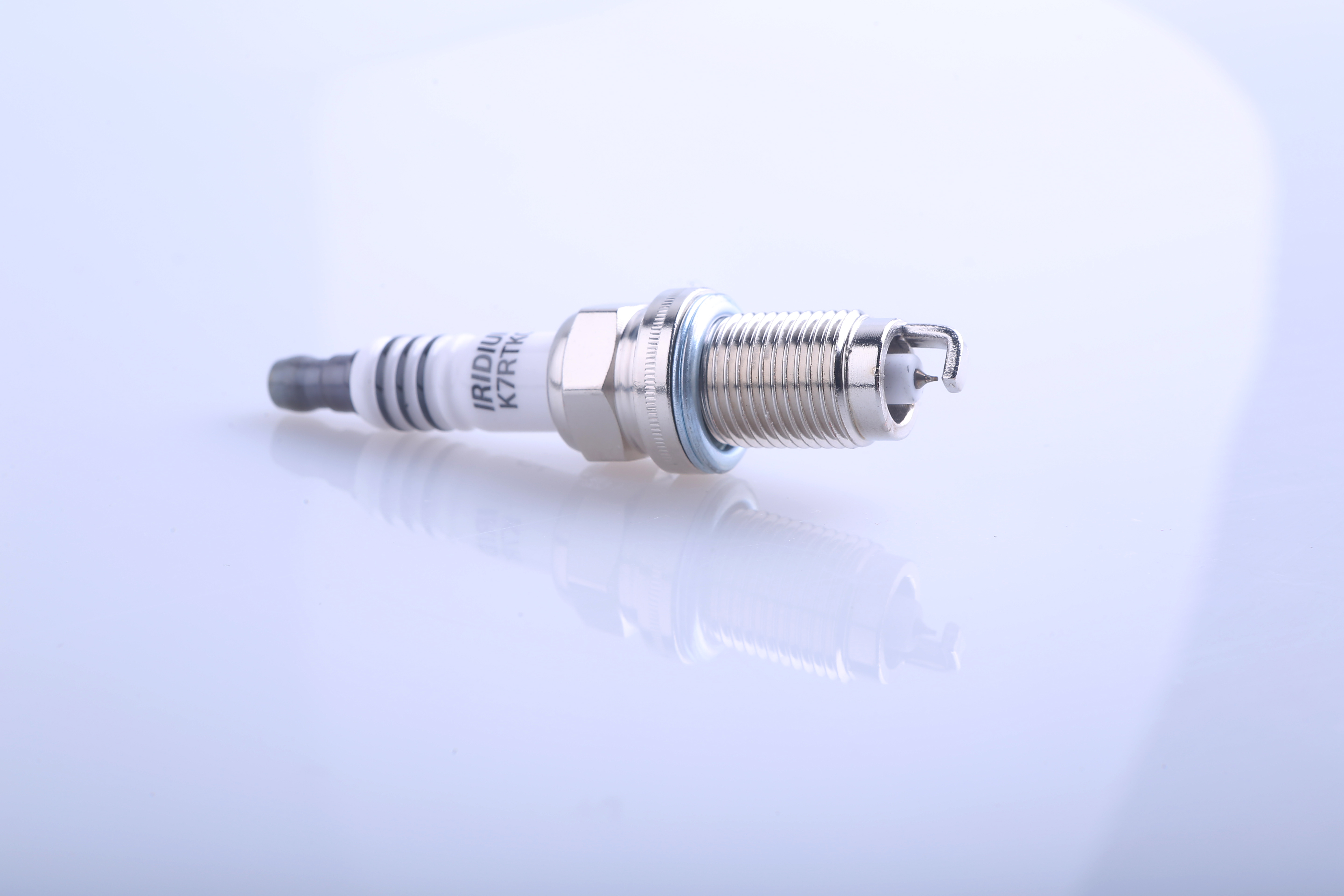 Spark Plug Model 7712 High-Quality Engine Spare Part