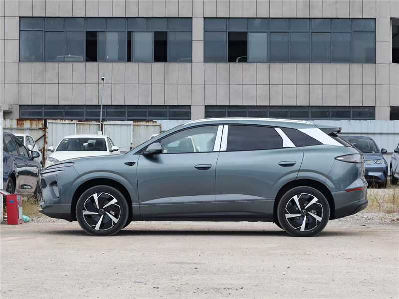 BYD 2026 أسد البحر 06 EV 605 Pilote Plus1